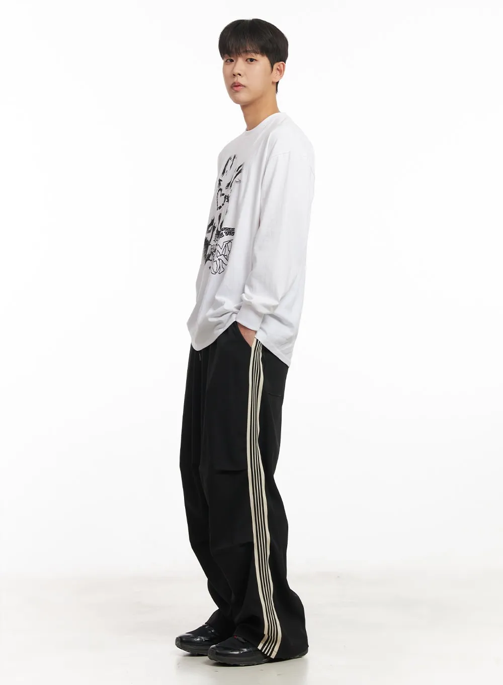 Men's Wide-Fit Striped Sweatpants IM517